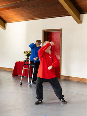 T'ai Chi Solo Form - 2nd Section - Elinor and Artimus